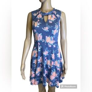 NWT Francesca’s navy floral mini dress size S